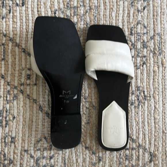 MARC FISHER Sandals - Picture 2 of 3